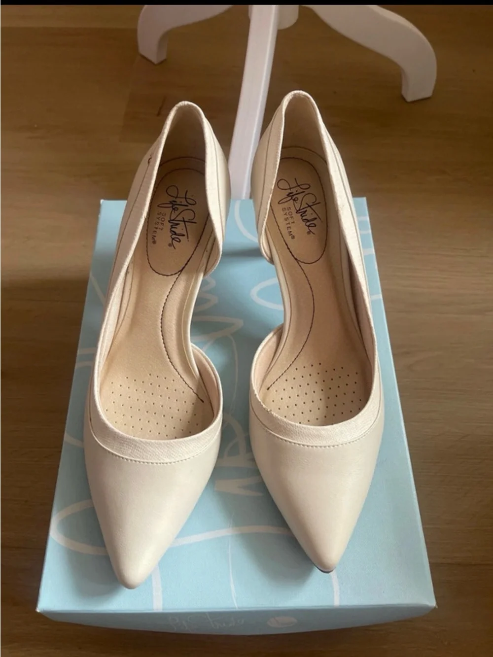 Life Stride Beige Pointed-Toe Pumps